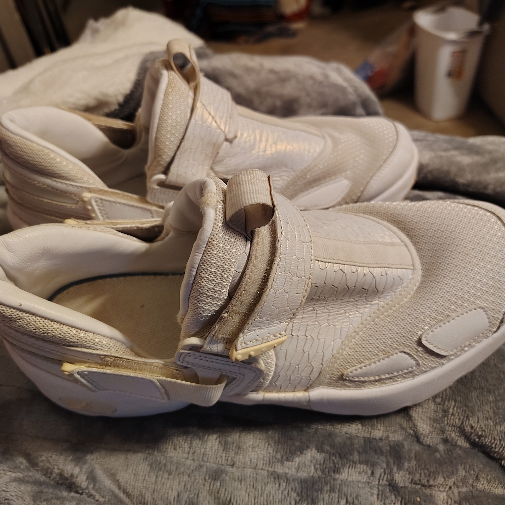 Air Jordan Trunner Frost White GS LX Size 8.5 men's